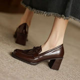 Élina | Loafers med tofsar och blockklack
