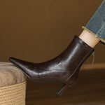 Eleganta ankelboots i läder med klack