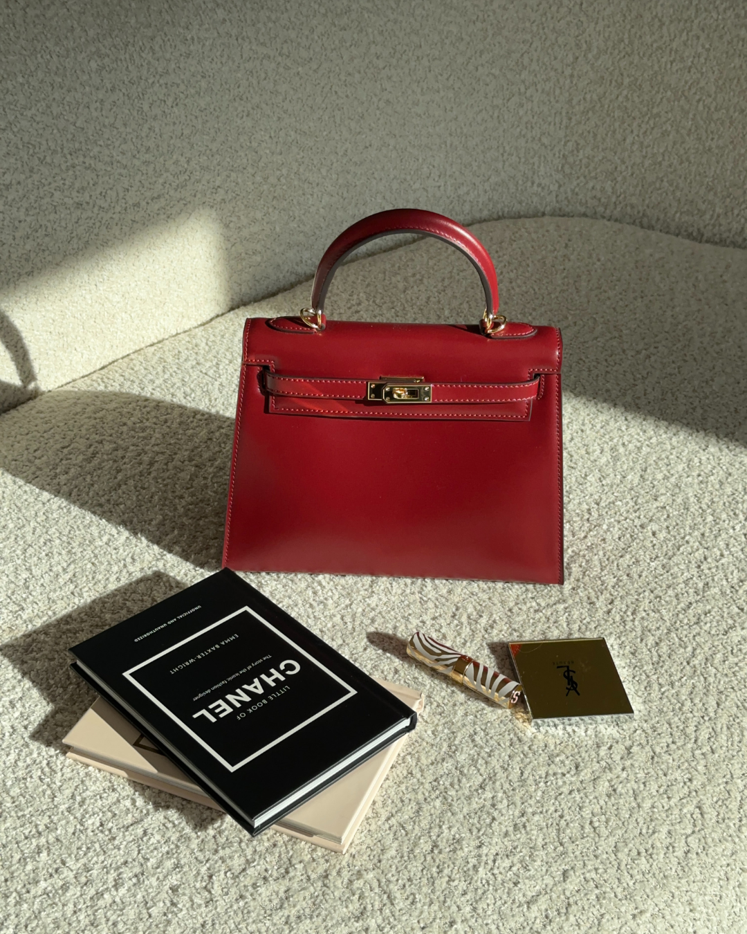 Amélia | Elegant mini-väska i vinrött läder