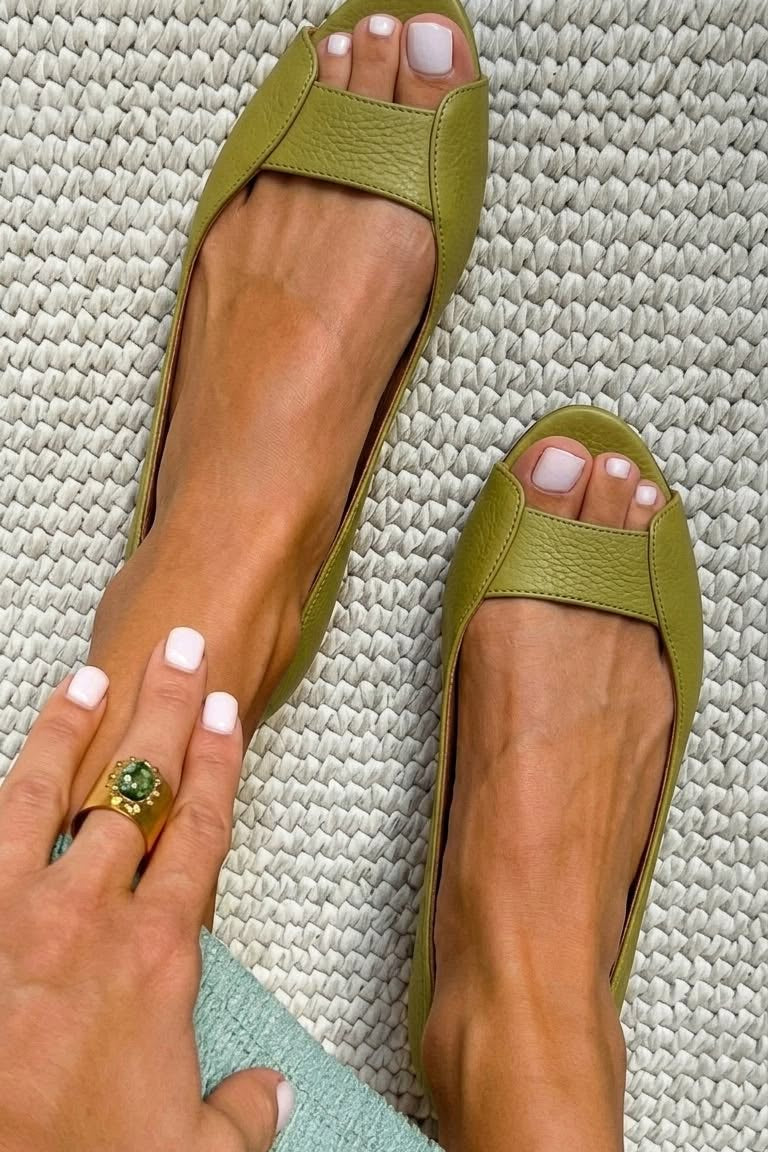 Michèle | Platta sandaler med metallisk finish