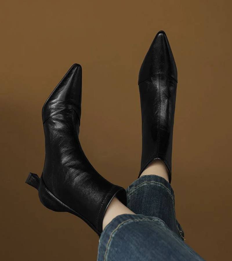 Eleganta ankelboots i läder med klack