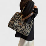 Leona | Shoppingväska i canvas med leopardmönster