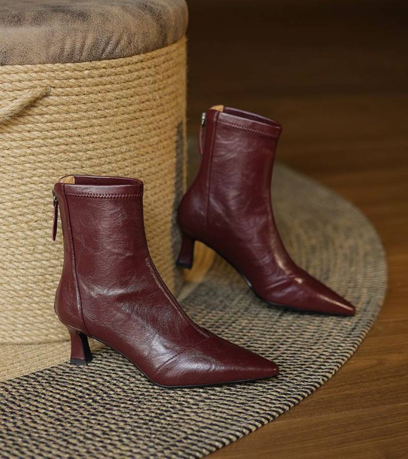Eleganta ankelboots i läder med klack