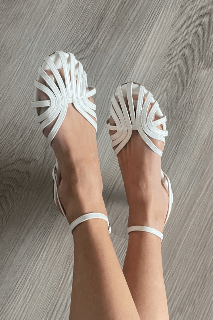 Charlotte | Platta smyckesinspirerade sandaler