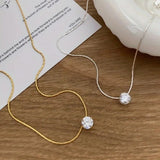 Halsband med moissanitstenar