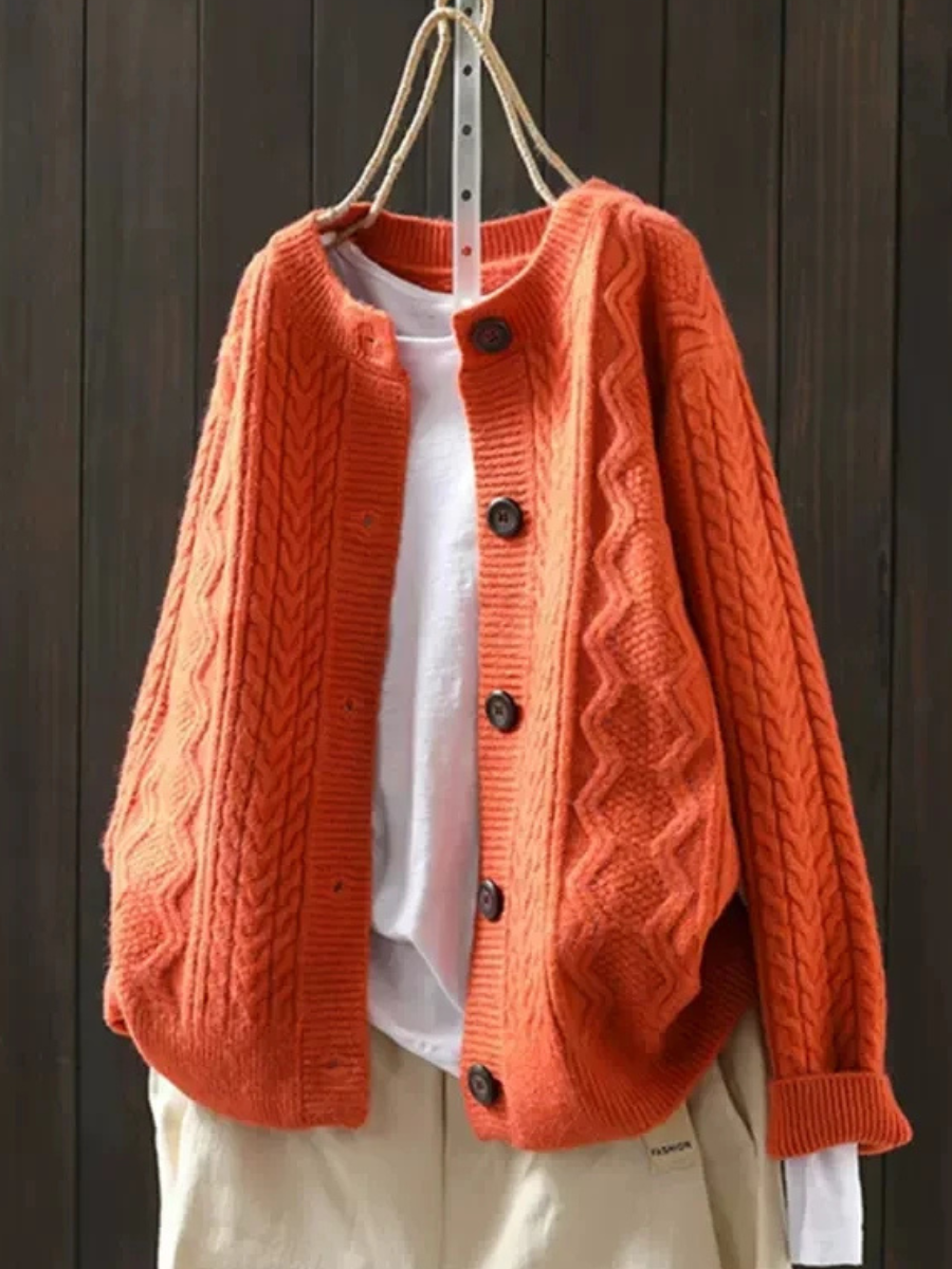 Sophie | Kabelstickad cardigan med rund hals