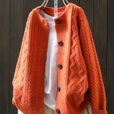 Sophie | Kabelstickad cardigan med rund hals