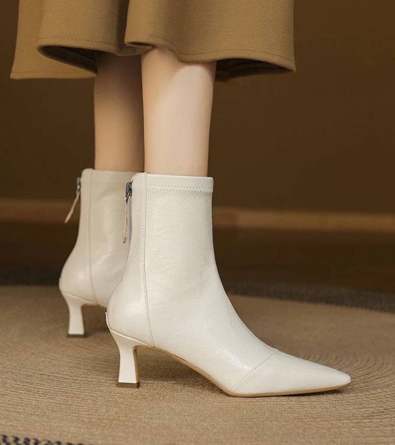 Eleganta ankelboots i läder med klack