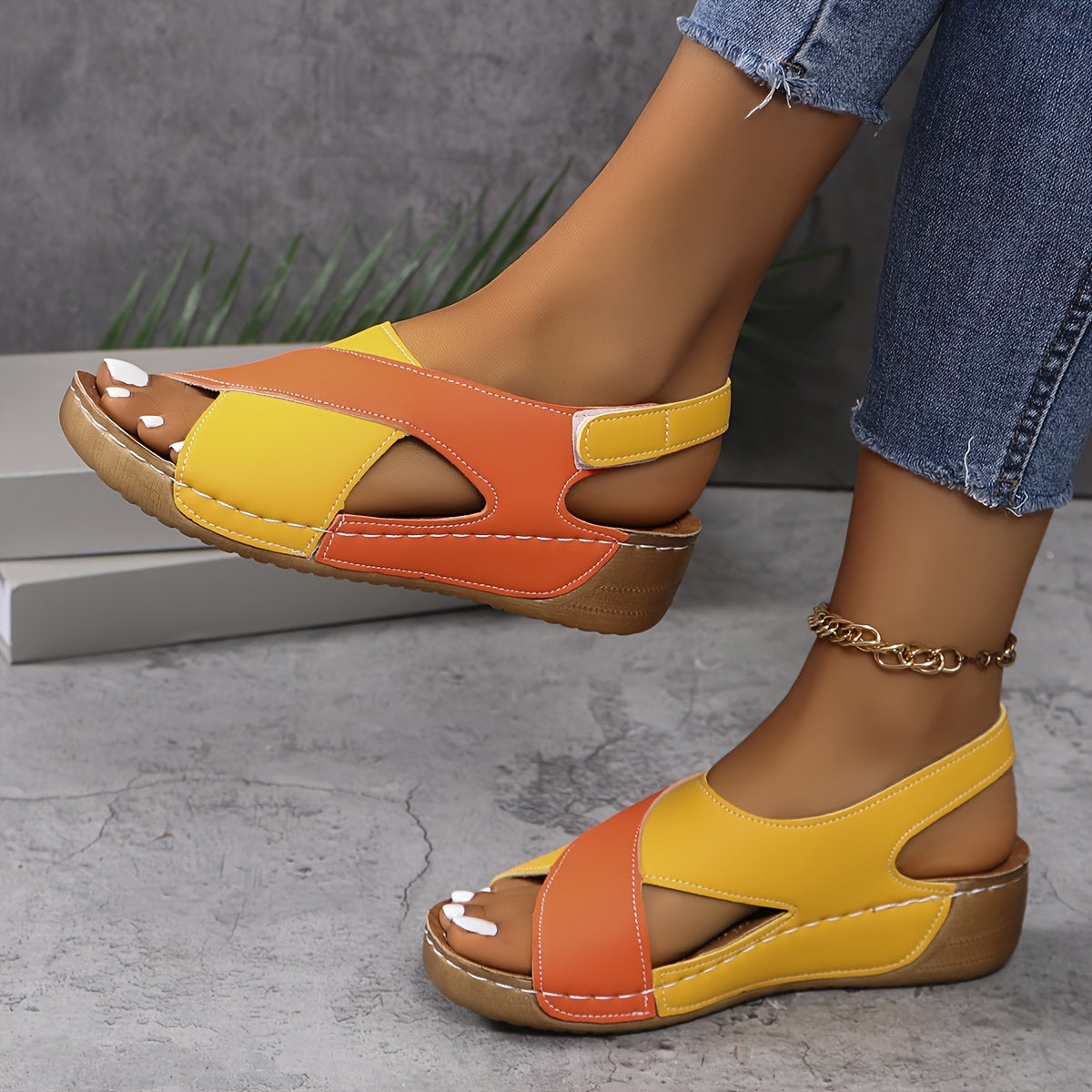 Produktbild – Laura – Bekväm Ortopedisk Sandal