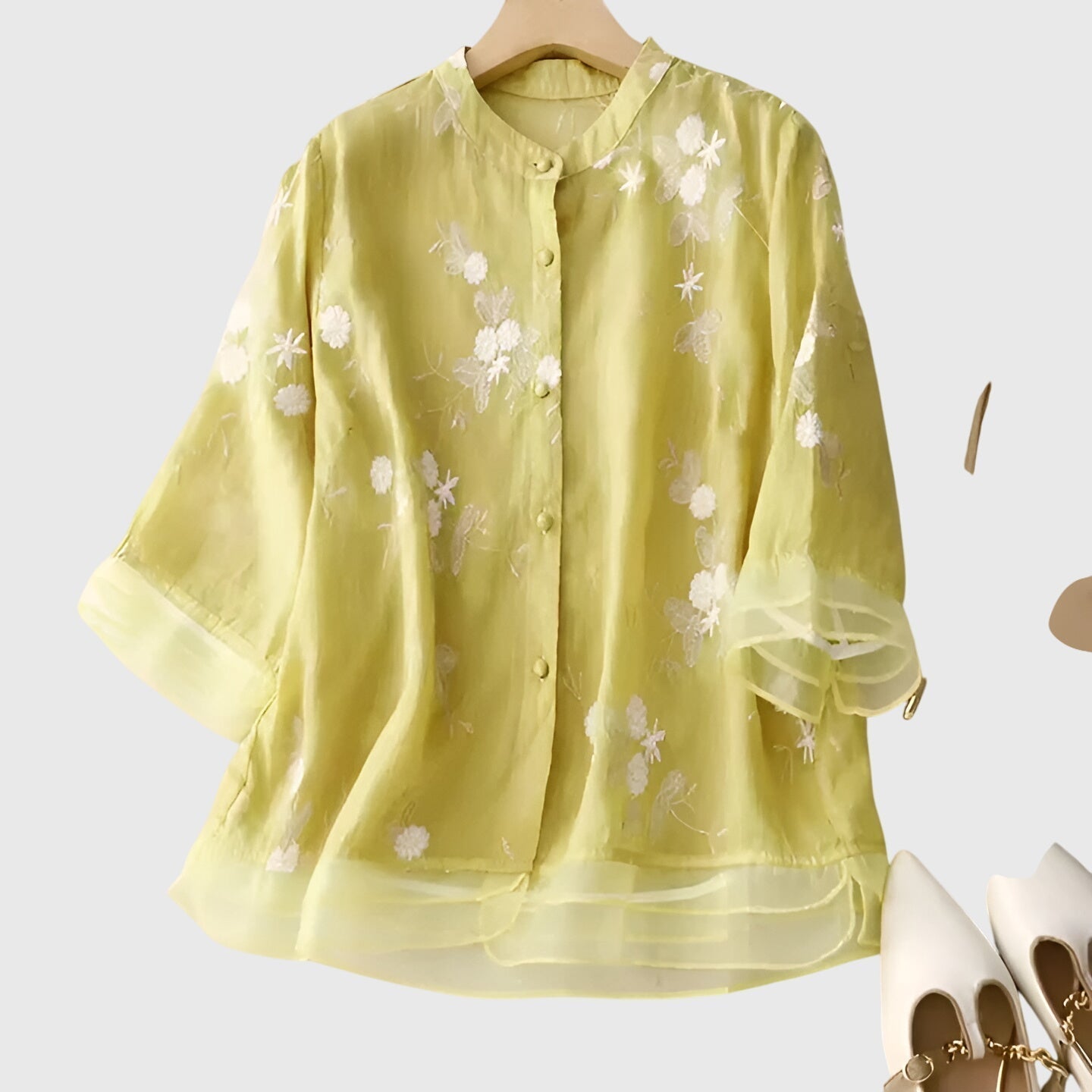 Produktbild – Nellie – Elegant blommig broderad topp