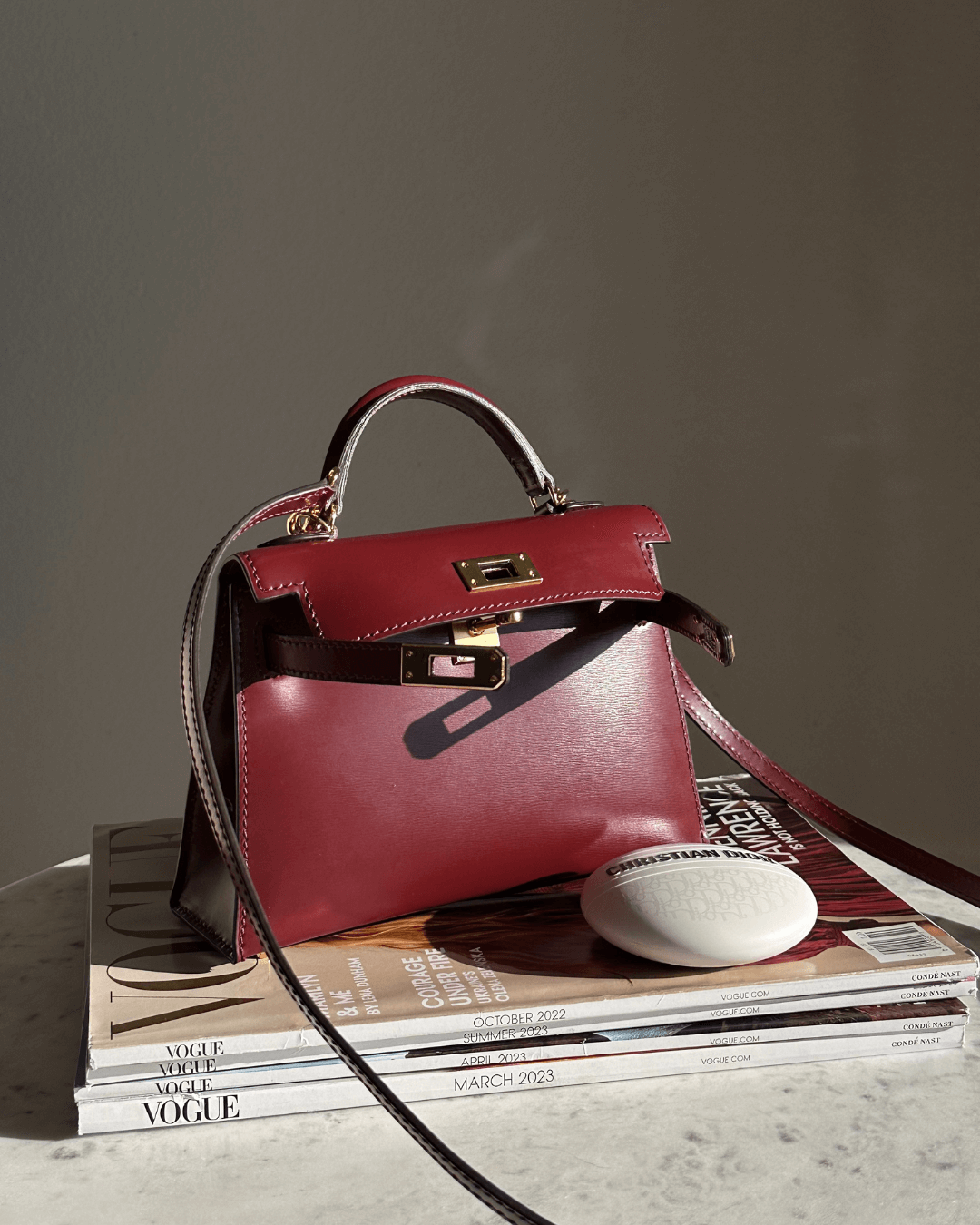 Amélia | Elegant mini-väska i vinrött läder