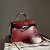 Amélia | Elegant mini-väska i vinrött läder