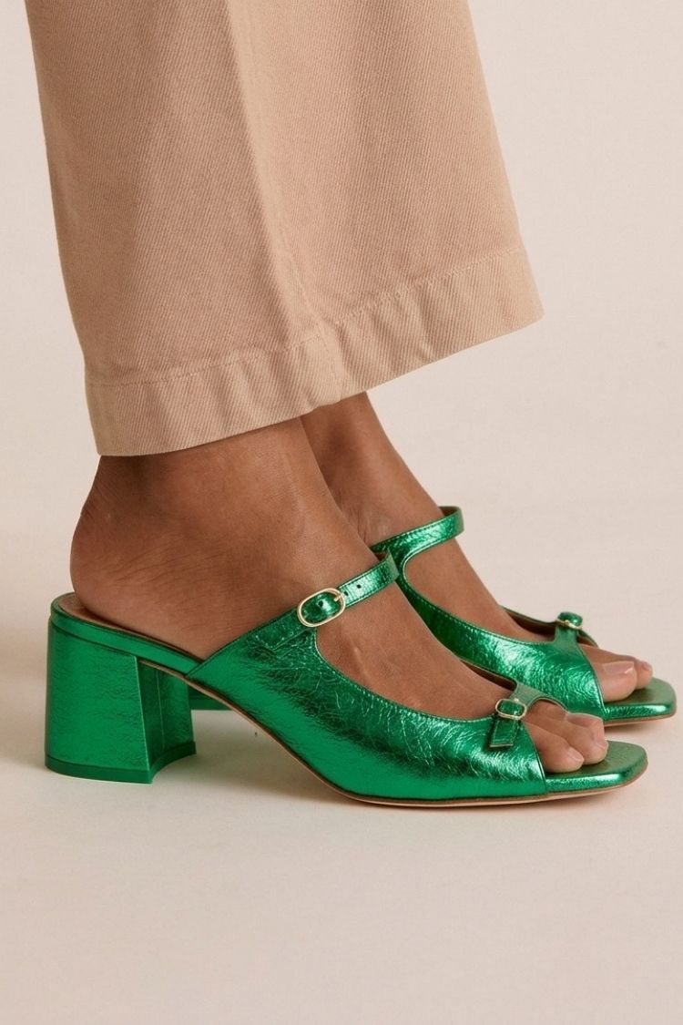Monique | Tvåfärgade sandaler med blockklack