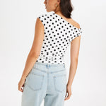 Nina | Asymmetrisk prickig topp