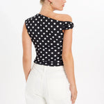 Nina | Asymmetrisk prickig topp