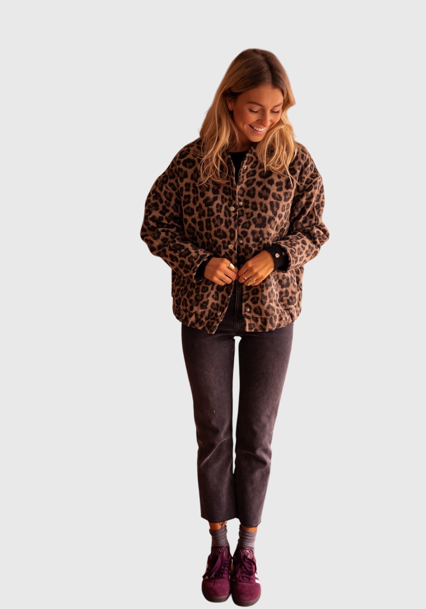 Produktbild – Elodie – Stilig Leopardmönstrad Jacka