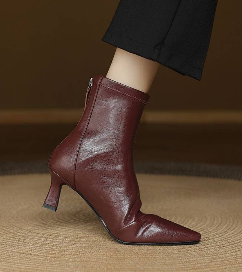 Eleganta ankelboots i läder med klack