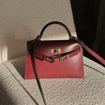 Amélia | Elegant mini-väska i vinrött läder