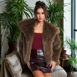 Produktbild – Corrine – Elegant långärmad krage Fuzzy Kappa