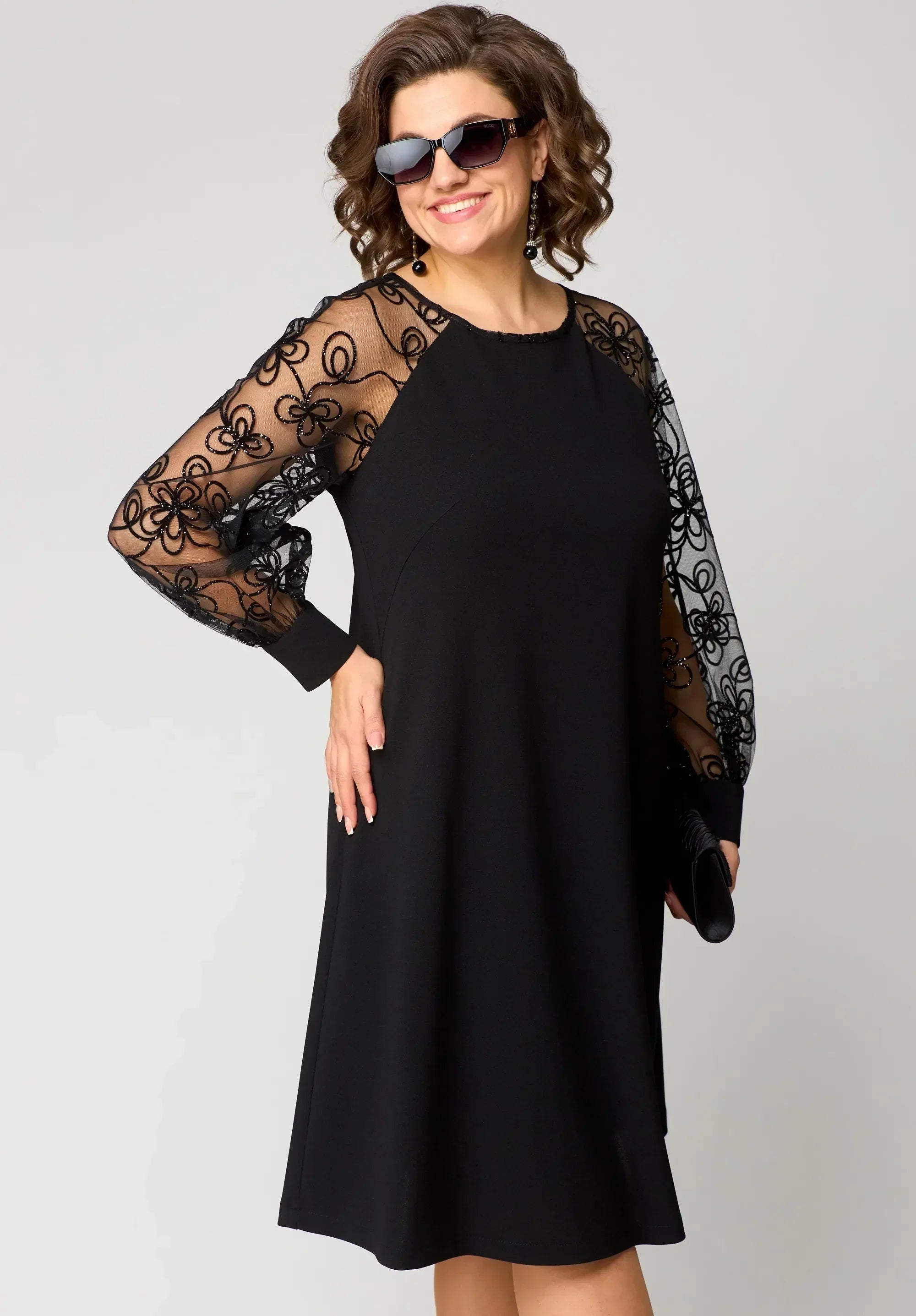 Produktbild – Edris – Elegant Spetsklänning