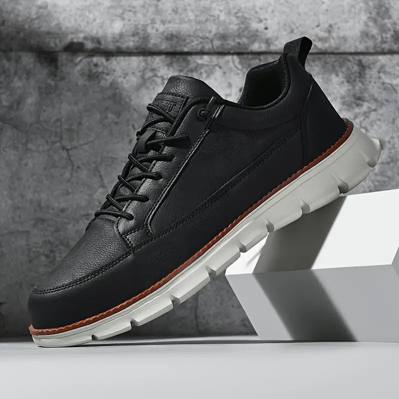 Stödjande sneakers i läder