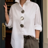 Sophie | Elegant blus med stora knappar