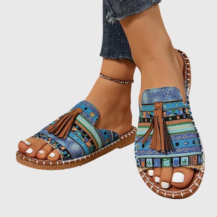 Nathalie | Bohemiska sandaler med tofsar