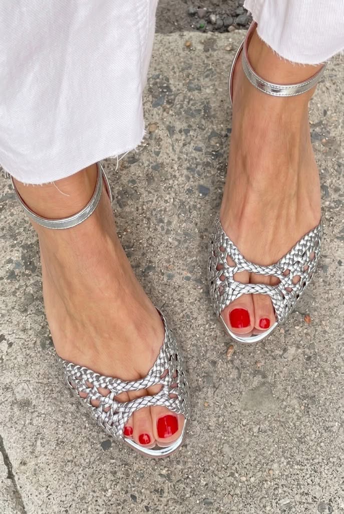 Pauline | Guldfärgade flätade sandaler