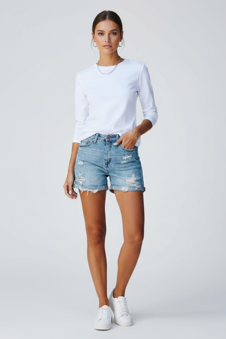 Produktbild – Charlotte – Damens Casual Shorts med Sliten Franskant