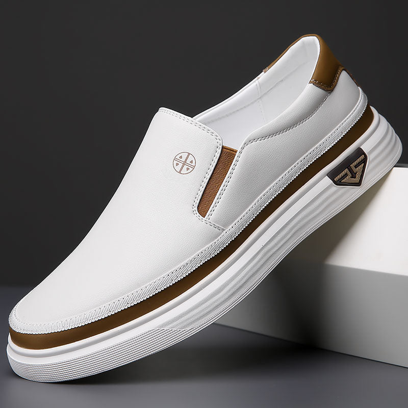 Lätta minimalistiska slip-ons