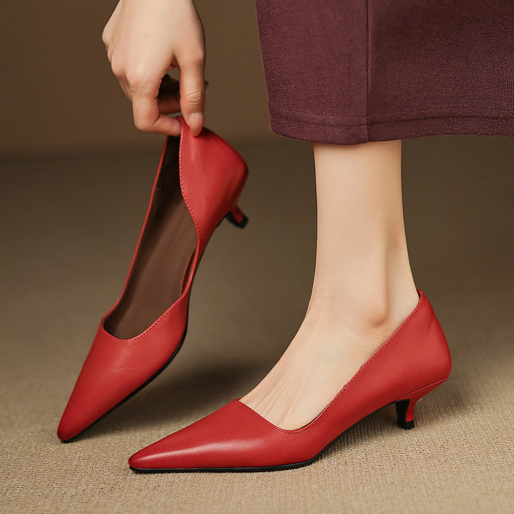 Manon | Pumps i läder med kitten heel