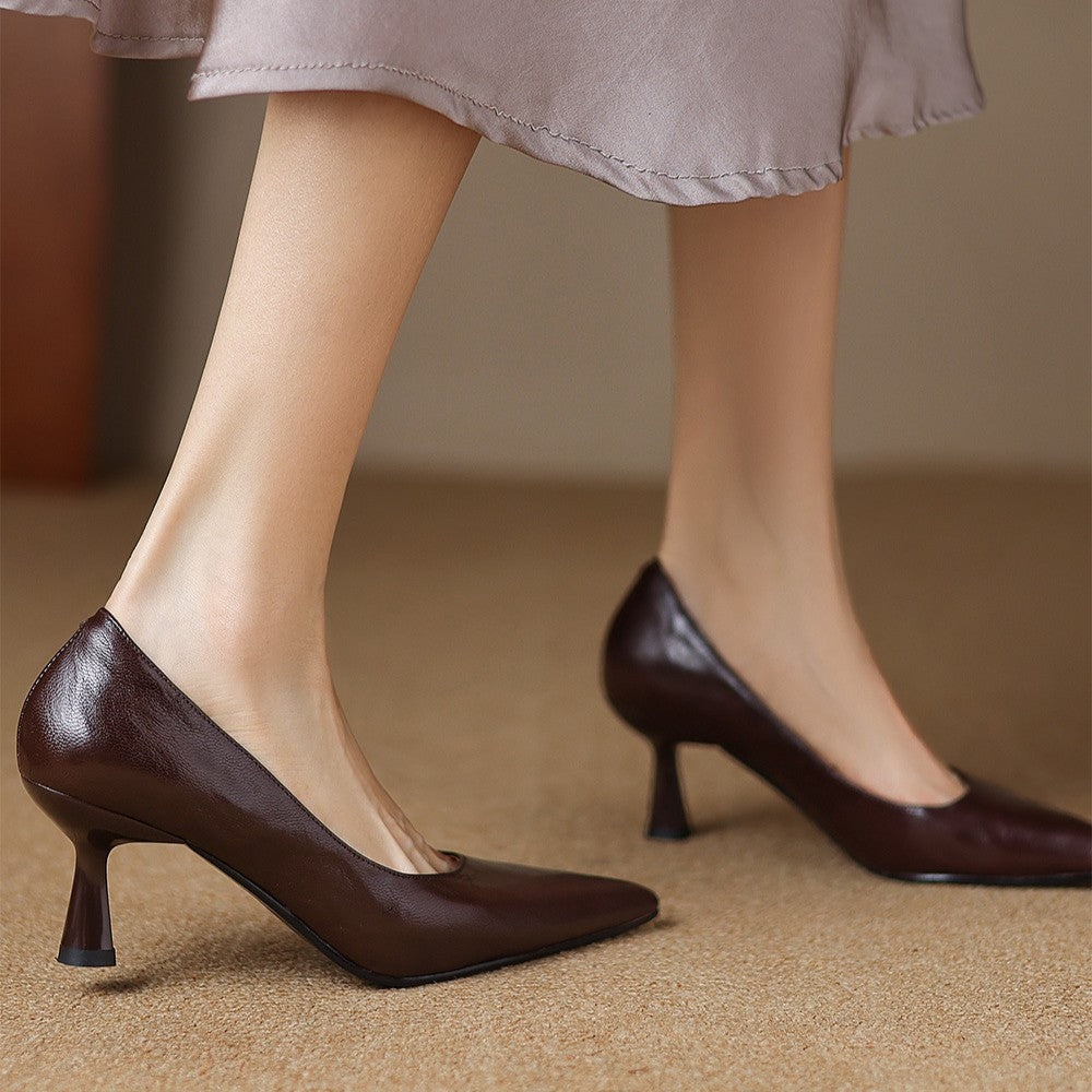 Lucie | Smala pumps i läder