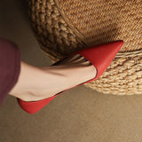 Manon | Pumps i läder med kitten heel