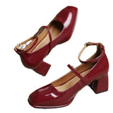 Charlotte | Lackpumps med ankelrem