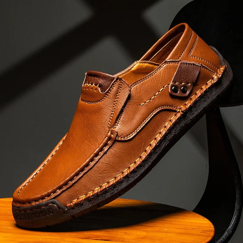 Klassiska loafers i läder för herr
