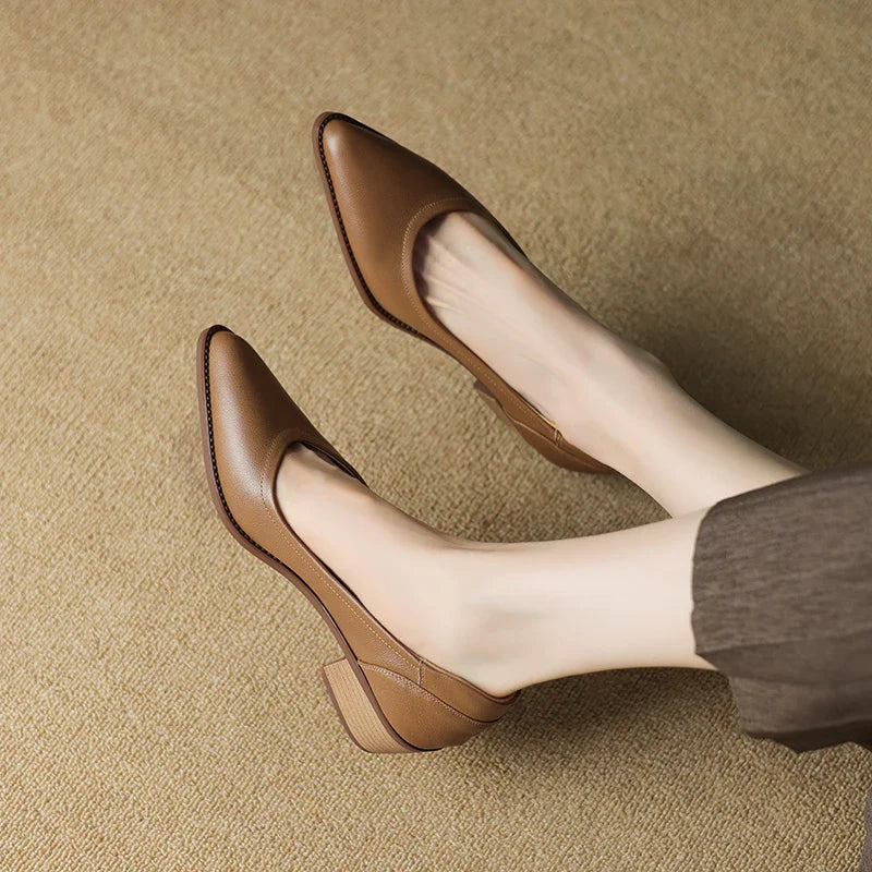 Catherine | Mjuka pumps med mellanhög klack