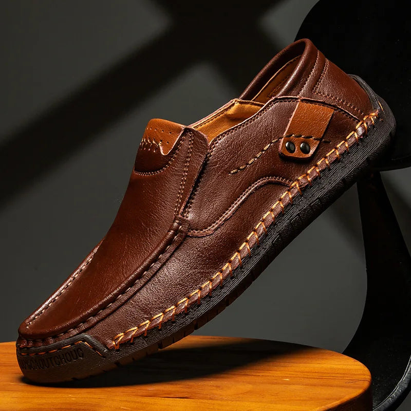 Klassiska loafers i läder för herr