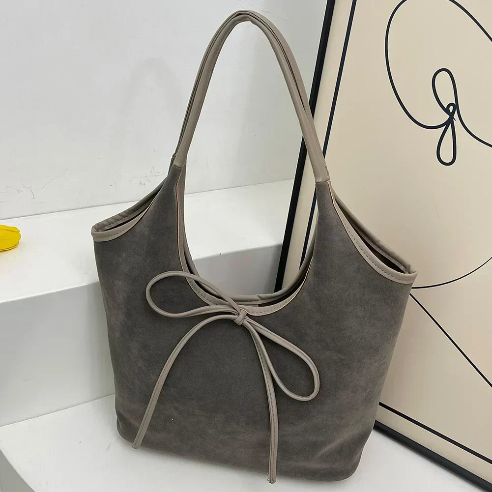 Hélène | Elegant väska med rosettdetalj