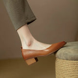 Manon | Stilrena pumps med blockklack