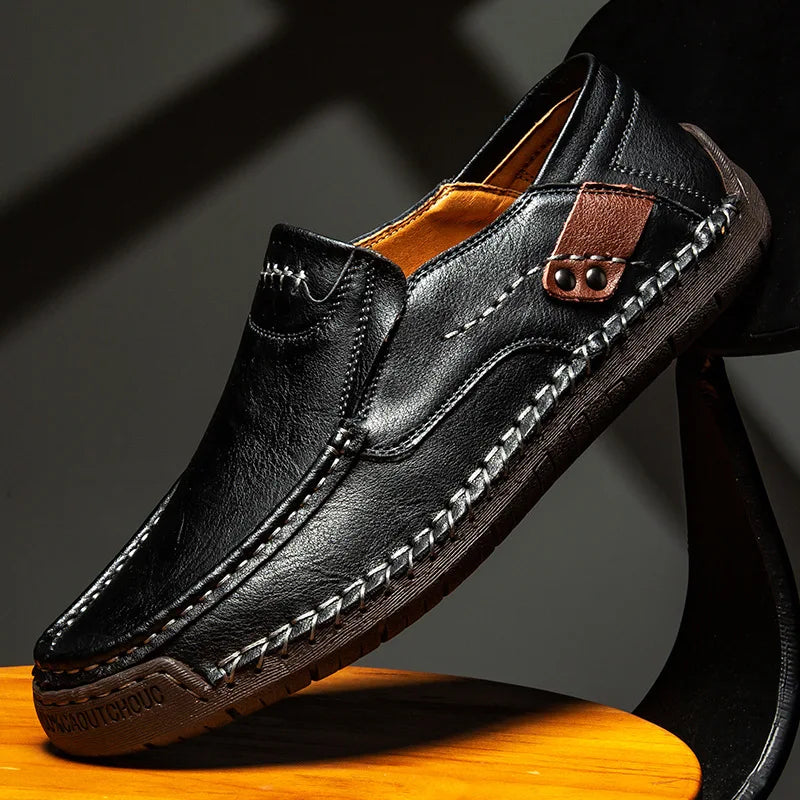 Klassiska loafers i läder för herr