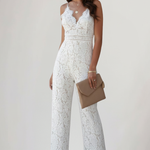 Produktbild – Emily – Ärmlös V-ringad Jumpsuit Med Spets Och Vida Ben För Dam