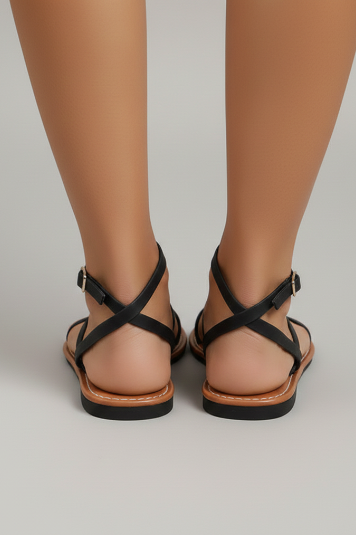 Produktbild – Isabella – Platta Sandaler Med Ankelrem Och Öppen Tå För Dam