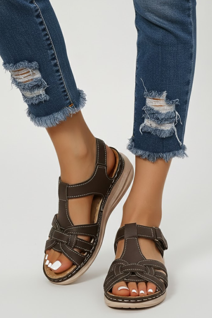 Produktbild – Hannah – Retro Sandaler Med Remmar Och Spänne För Dam