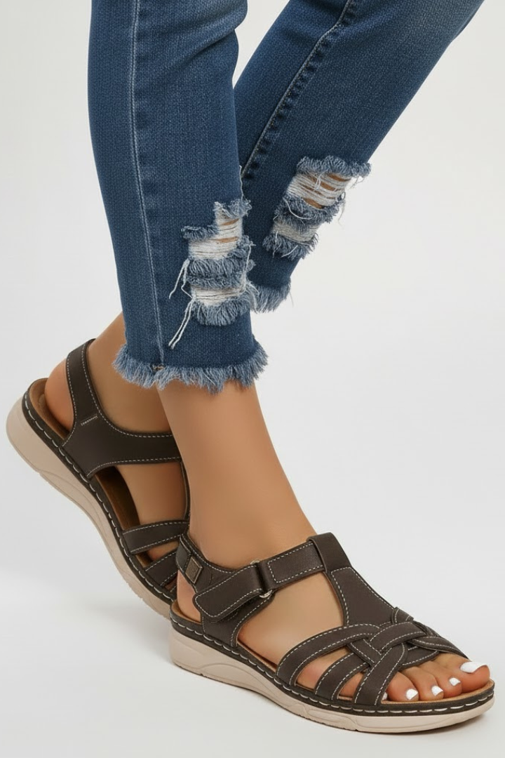 Produktbild – Hannah – Retro Sandaler Med Remmar Och Spänne För Dam