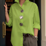Sophie | Elegant blus med stora knappar