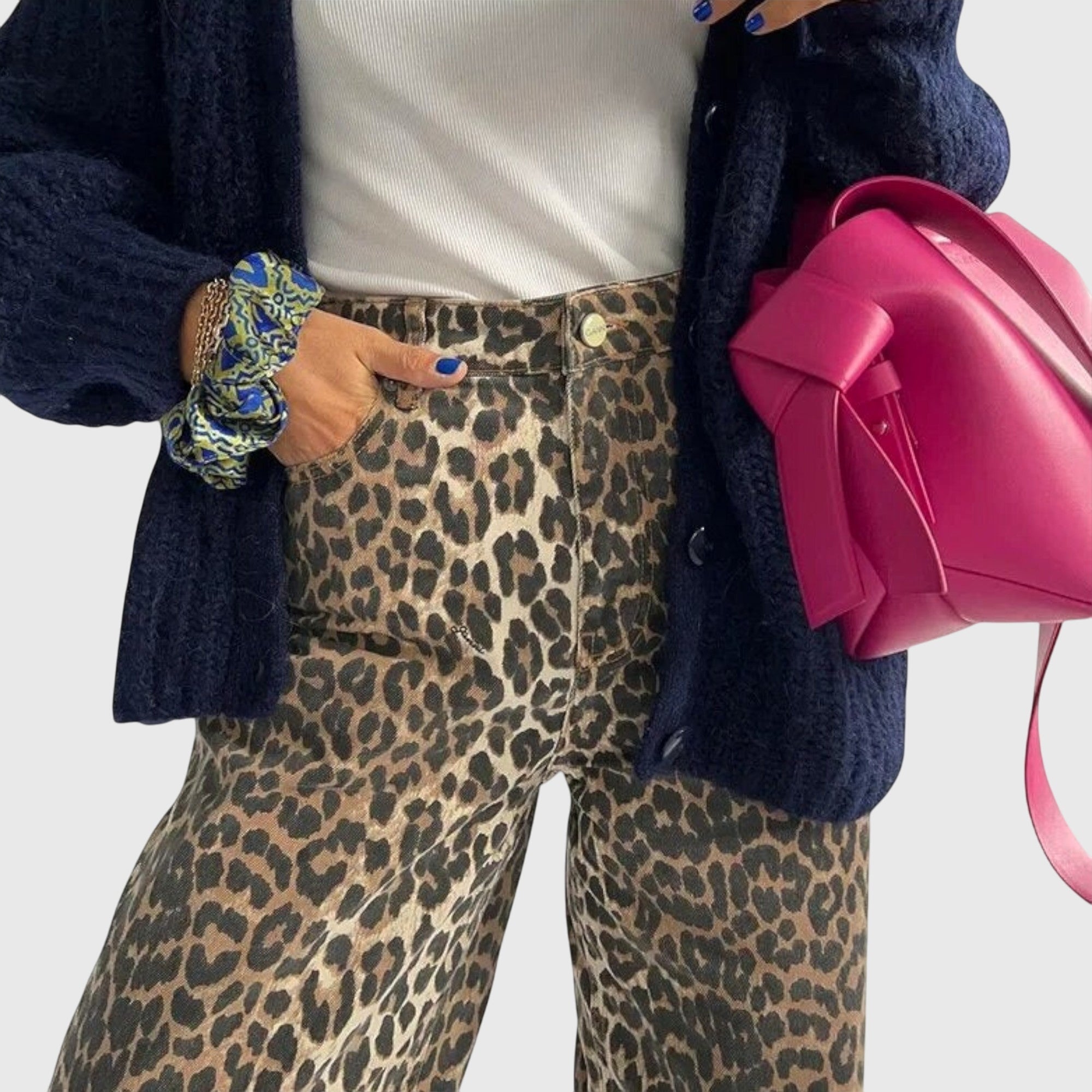 Produktbild – Chandra – Vintage Jeans med Leoprint
