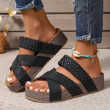 Flätade eleganta sandaler