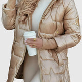 Nolven – elegant damkappa med huva