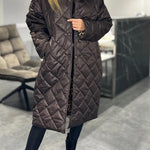 Produktbild – Kynzi – Elegant Vadderad Kappa