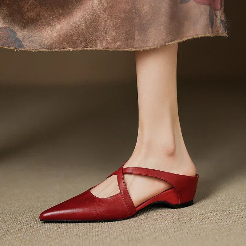 Produktbild – Harper – Läder Mules Med Korsrem Spetsig Tå Låg Klack Slip-On